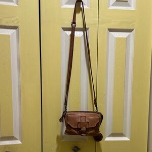 Elegant Tan Leather Crossbody Bag